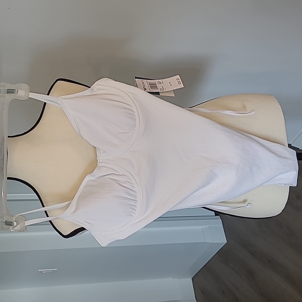 Roxy Size XL White Ribbed Love The Muse 1 piece swimsuit